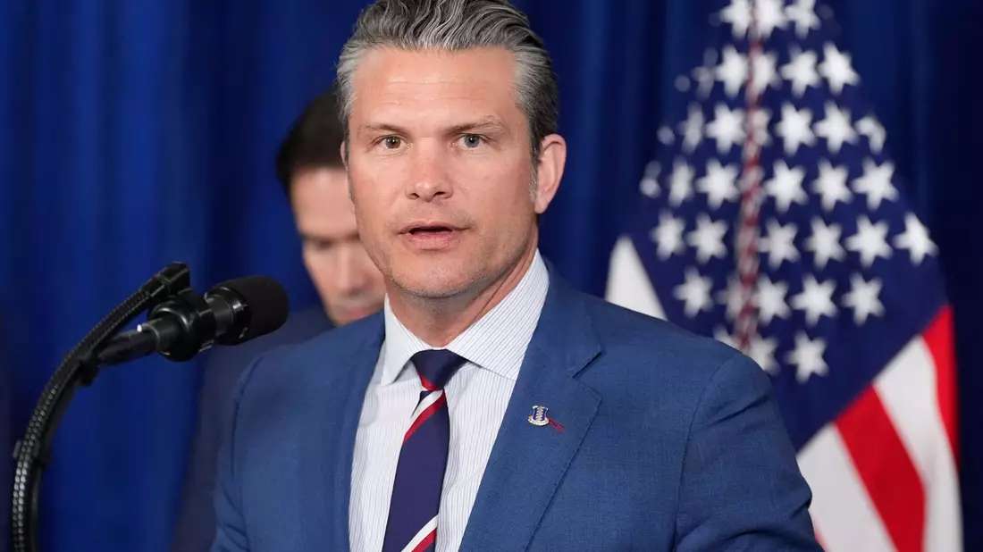 Hegseth repostete das Statement Altmans. (Archivbild) - Bild: Alex Brandon/AP/dpa