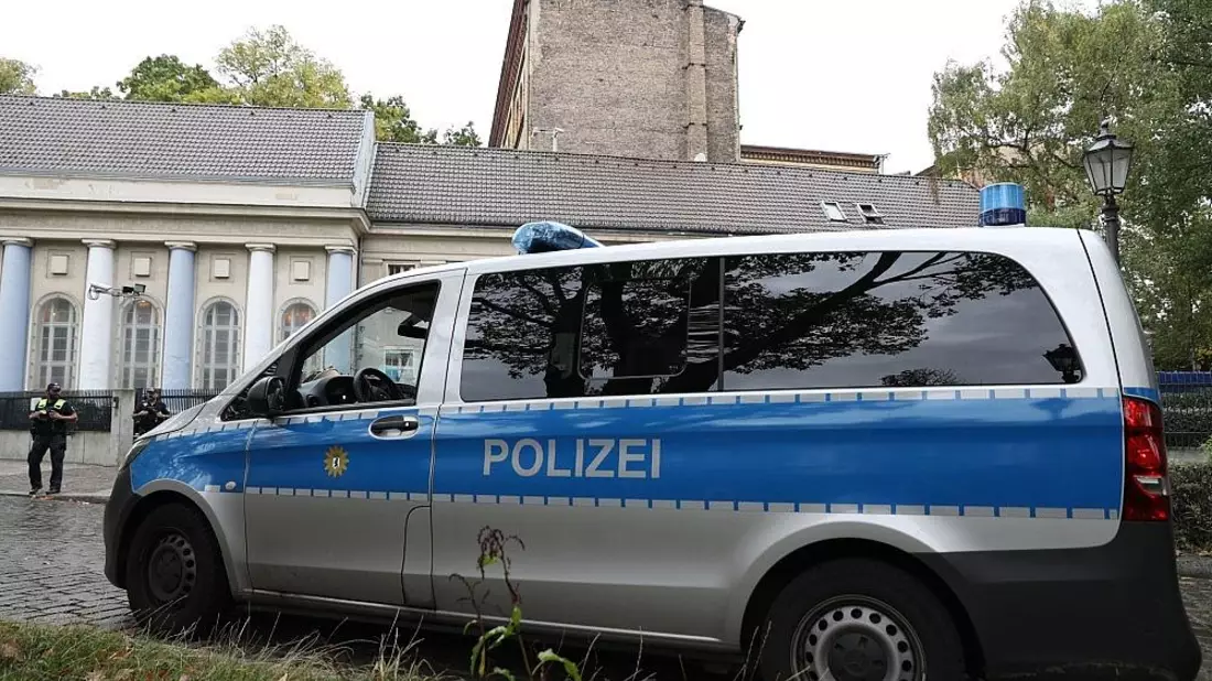 Polizei vor Synagoge (Archiv) - Bild: via dts Nachrichtenagentur