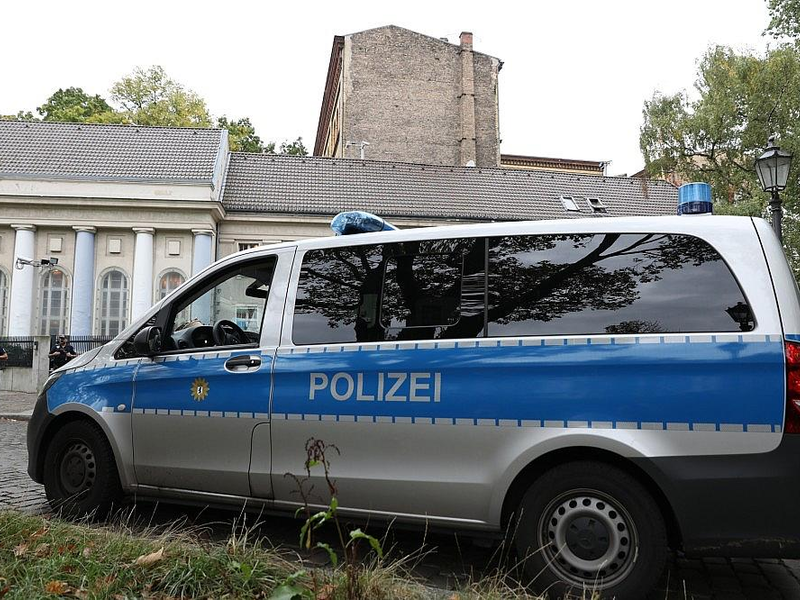 Polizei vor Synagoge (Archiv) - Foto: via dts Nachrichtenagentur