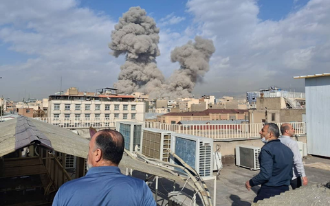 In Irans Hauptstadt gab es mehrere Explosionen.  - Foto: Uncredited/AP/dpa