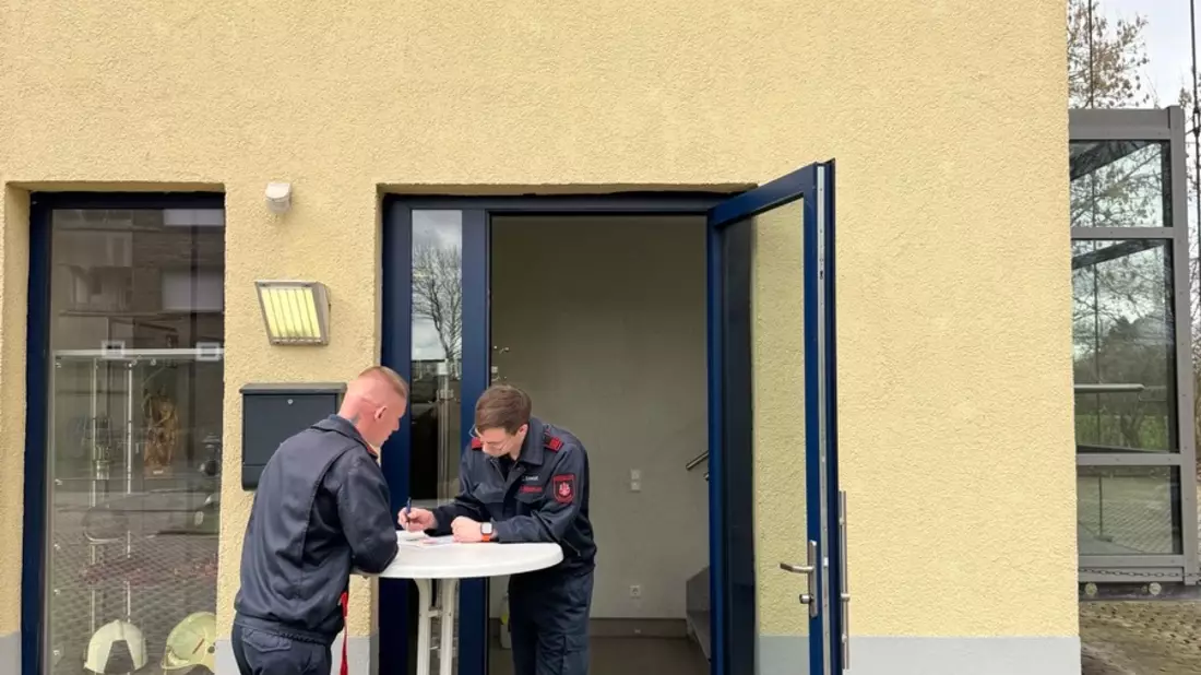 FW Dinslaken: Test der Notfallinformationspunkte in Dinslaken liefert wichtige Erkenntnisse - Bild: presseportal.de