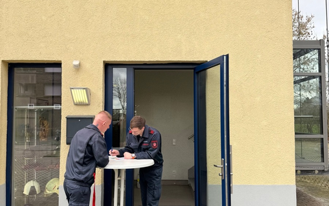 FW Dinslaken: Test der Notfallinformationspunkte in Dinslaken liefert wichtige Erkenntnisse - Foto: presseportal.de