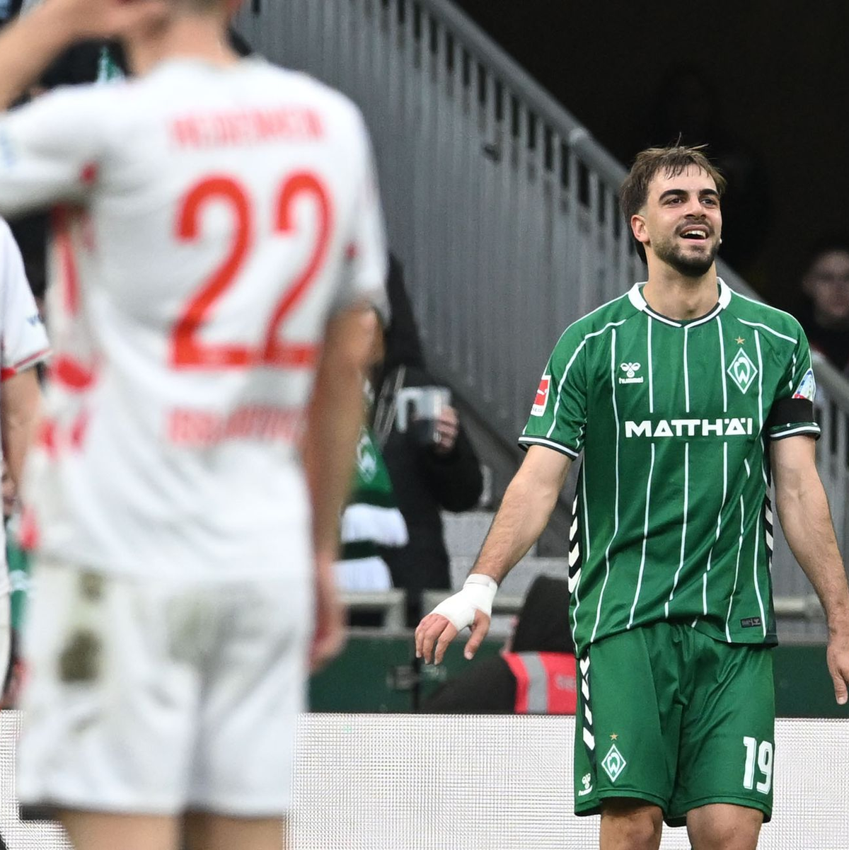 Brachte Werder in Führung: Jovan Milosevic (r) - Foto: Carmen Jaspersen/dpa