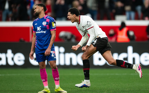Leverkusens Jarell Quansah jubelt über den Ausgleich.  - Foto: Marius Becker/dpa