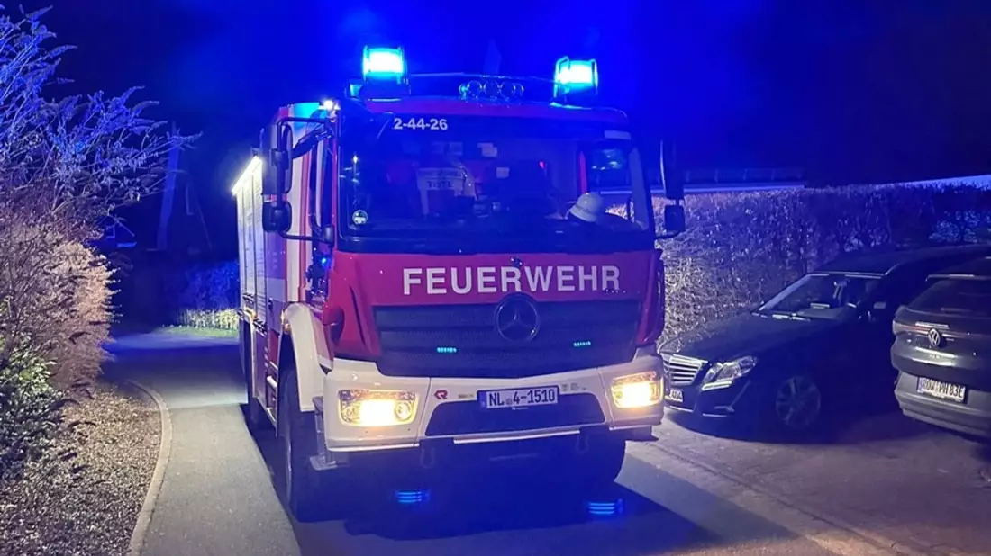 FW-ROW: Kabeltrommel gerät in Brand - Bild: presseportal.de