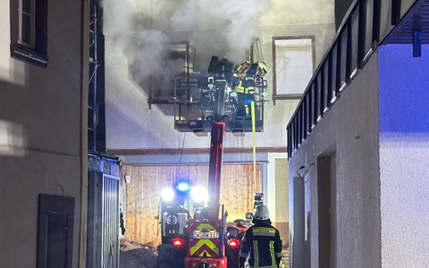 KFV-CW: Großbrand fordert Einsatzkräfte in Calwer Innenstadt - Zwei Leichtverletzte im Krankenhaus behandelt - Foto: presseportal.de
