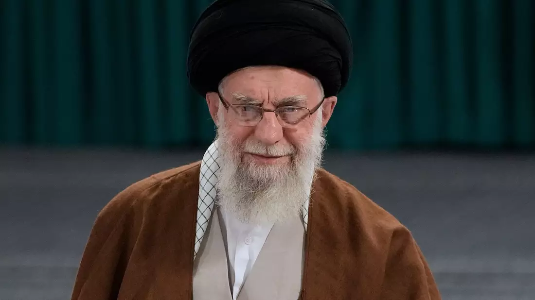 Iranische Staatsmedien bestätigen den Tod des obersten Führers Chamenei. (Archivbild) - Bild: Vahid Salemi/AP