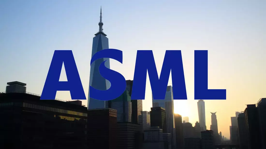 ASML's Next-Generation Chipmaking Tools Reach Production Milestone Illustration mit AI erstellt übermittelt durch boerse-global.de