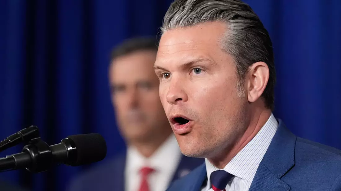 US-Verteidigungsminister Hegseth spricht von einem komplexen Einsatz. - Bild: Alex Brandon/AP/dpa