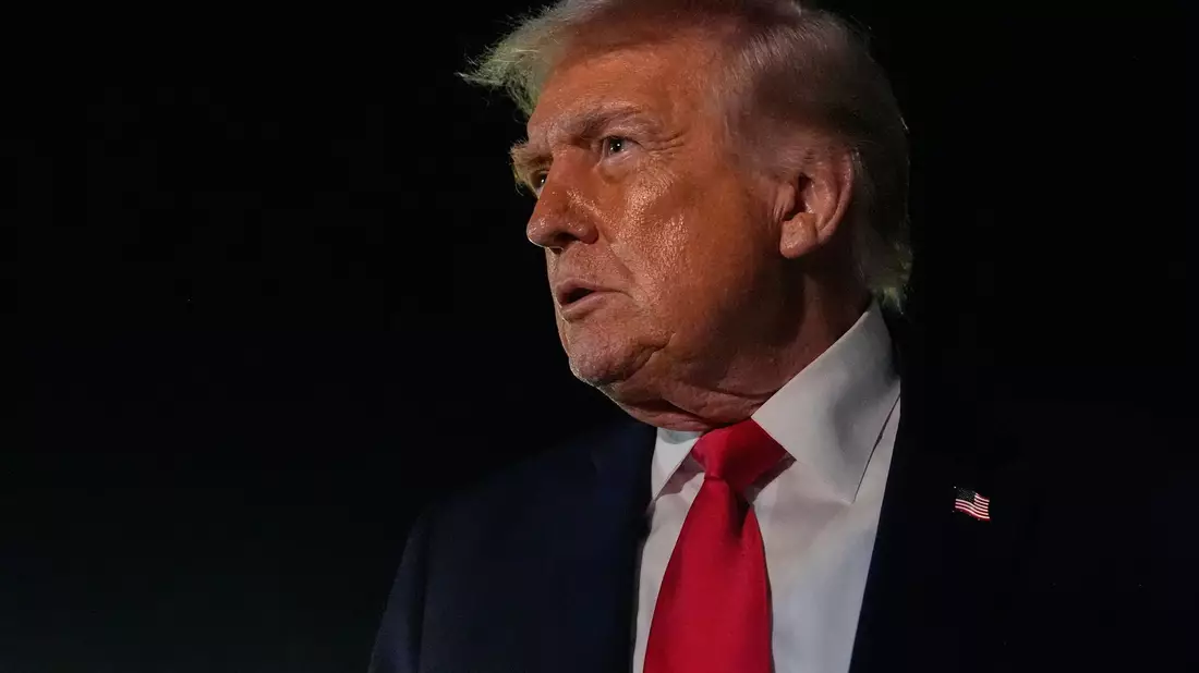 US-Präsident Trump kündigt eine Fortsetzung der Angriffe im Iran an. (Archivbild) - Bild: Julia Demaree Nikhinson/AP/dpa