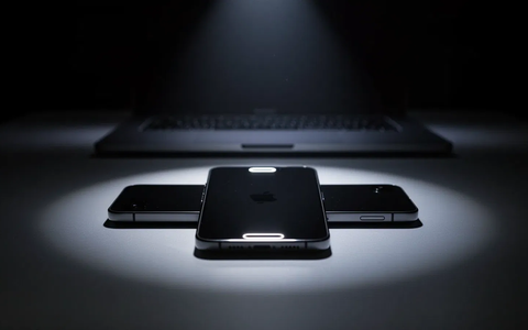 Apple startet Woche der Neuheiten mit günstigem iPhone und MacBook - Foto: über boerse-global.de