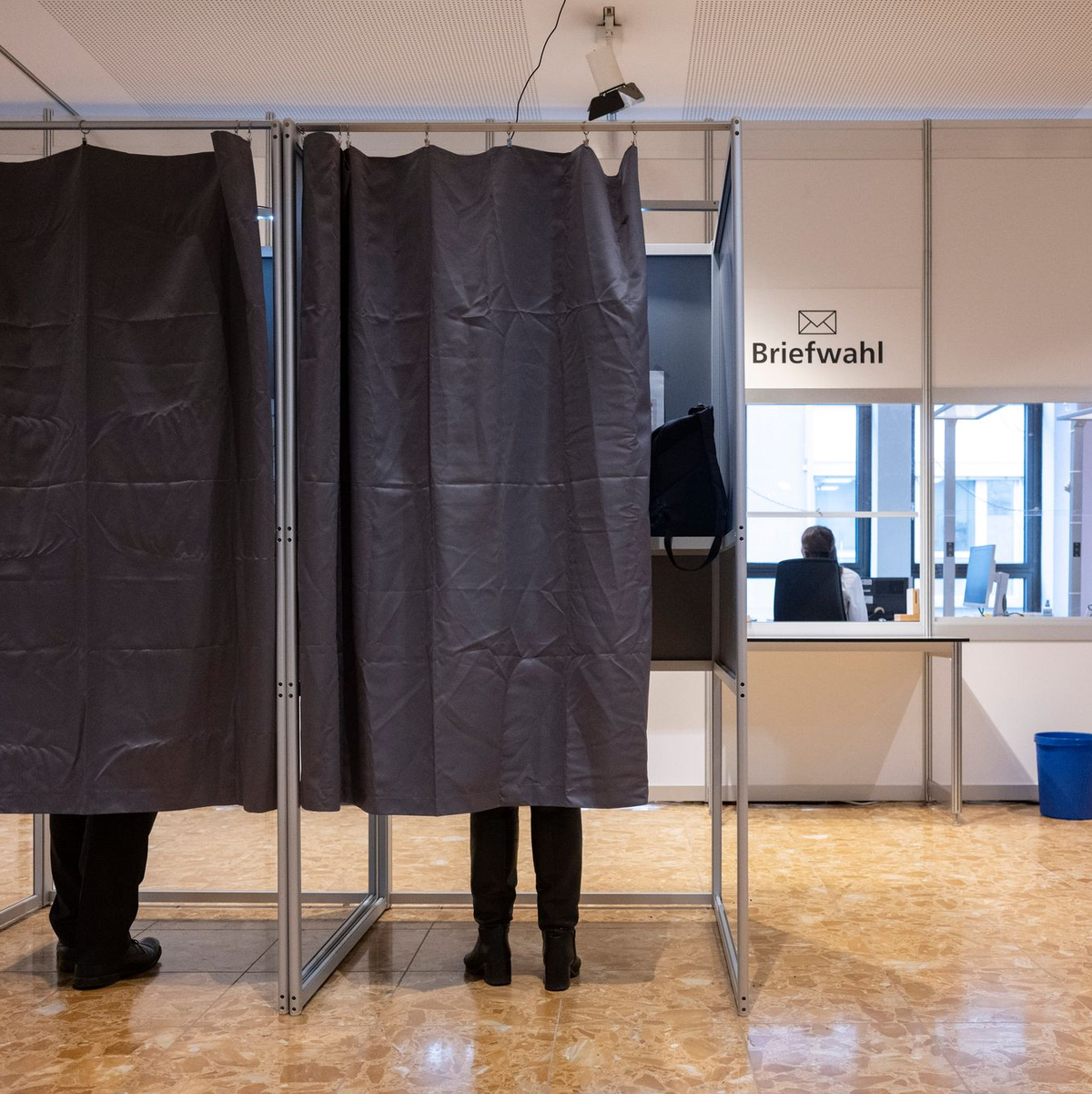 Wahlberechtigt sind bei der Landtagswahl nach Schätzung des Statistischen Landesamtes rund 7,7 Millionen Menschen.  - Foto: Marijan Murat/dpa