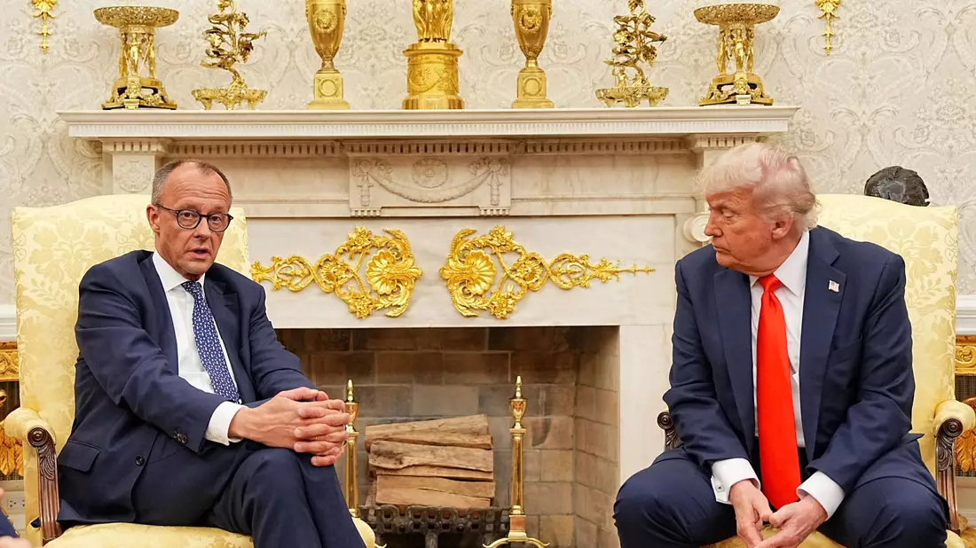 Beim letzten Aufeinandertreffen im Oval Office haben sich Trump und Merz ziemlich gut verstanden. - Bild: Michael Kappeler/dpa