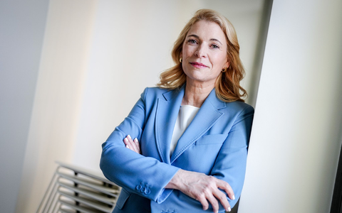 Die Bahnchefin wirbt um Geduld für die grundlegende Sanierung der Schiene. (Archivbild)  - Foto: Kay Nietfeld/dpa