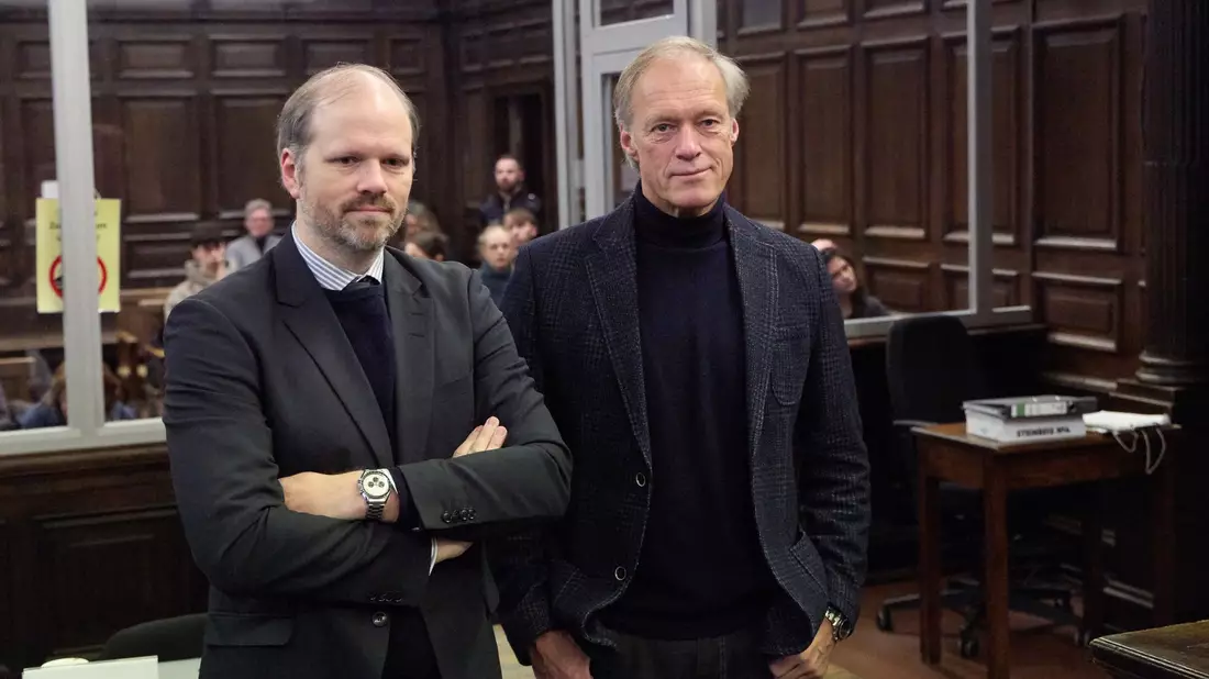 Der frühere Sportmoderator Gerhard Delling (r.) ist der Lebensgefährte von Christina Block. (Archivbild) - Bild: Georg Wendt/dpa
