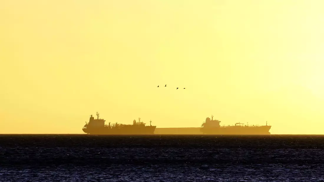 Öltanker sind wesentlich für den Transport von Rohöl. (Symbolbild) - Bild: Juan Carlos Hernandez/ZUMA Wire/dpa