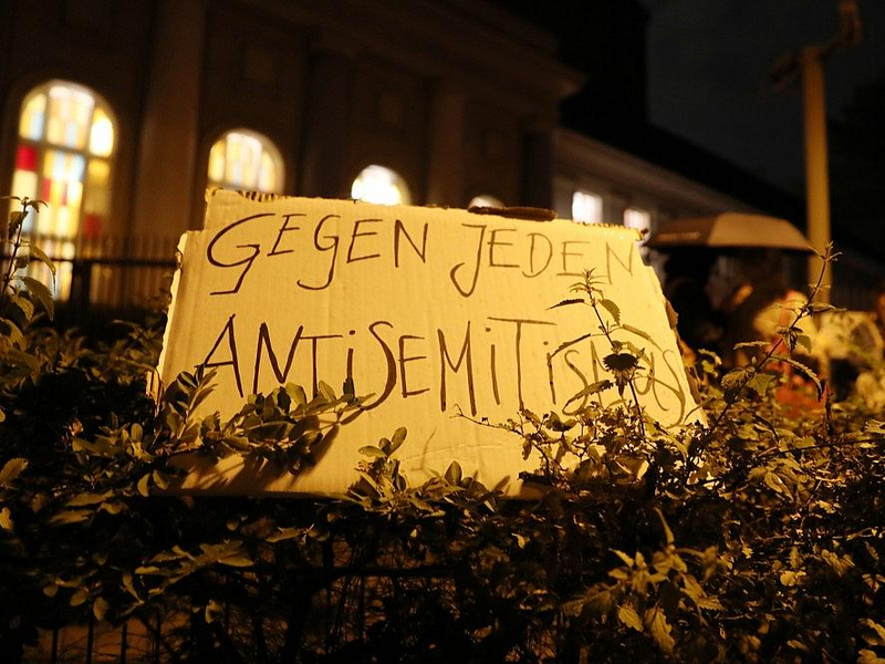 Mahnwache vor der Synagoge (Archiv) - Foto: via dts Nachrichtenagentur