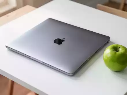 Apple plant Billig-MacBook: Rettung vor unseriösen Laptop-Deals? - Foto: über boerse-global.de