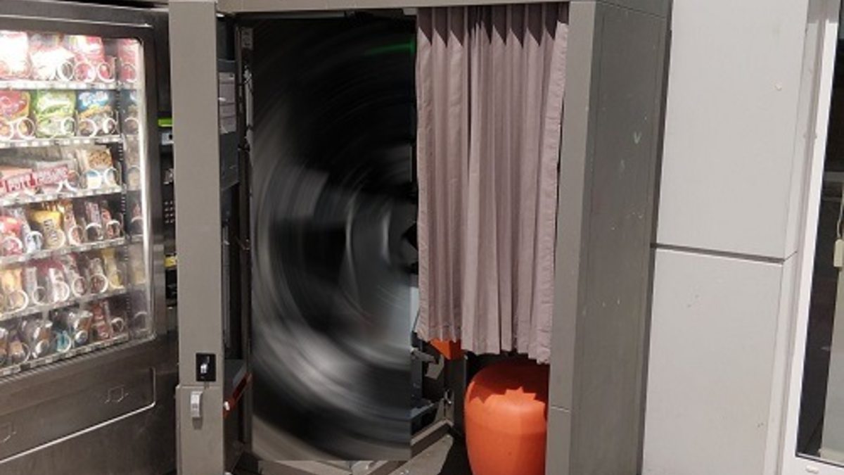 BPOL NRW: Fotoautomat im Bahnhof aufgebrochen - Bundespolizei sucht Zeugen - Foto: presseportal.de