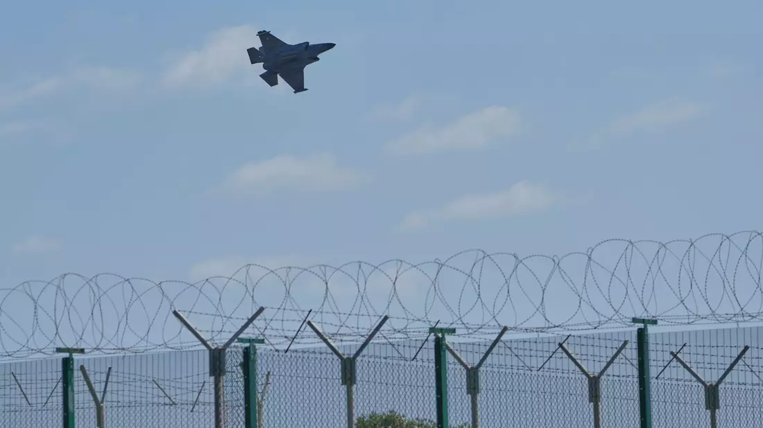 In der Nacht kam es zu einem Drohnenangriff auf den britischen Stützpunkt Akrotiri auf Zypern.  - Bild: Petros Karadjias/AP/dpa
