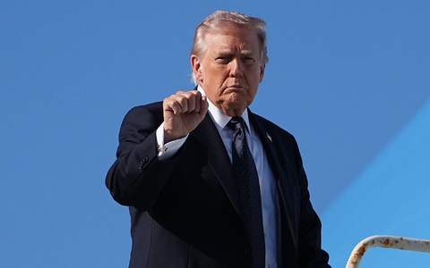 Trump kündigt verstärkte Angriffe auf den Iran an.  - Foto: Matt Rourke/AP/dpa