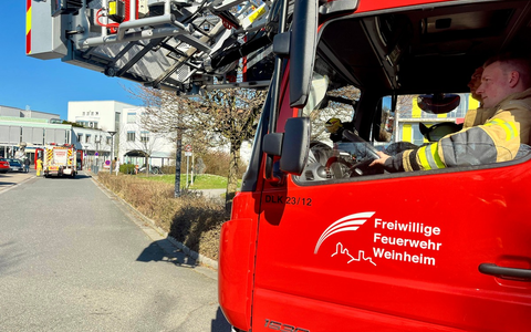 FW Weinheim: Türöffnung und Brandmeldeanlage beschäftigen die Feuerwehr - Foto: presseportal.de