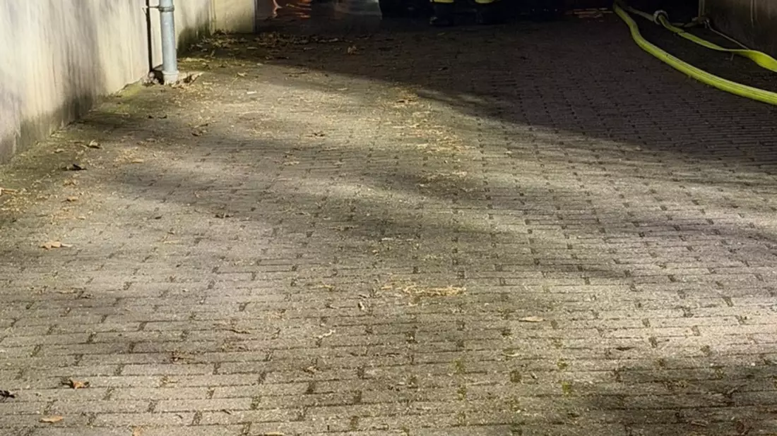 FW-Erkrath: E-Fahrzeug brennt in einer Tiefgarage - Bild: presseportal.de