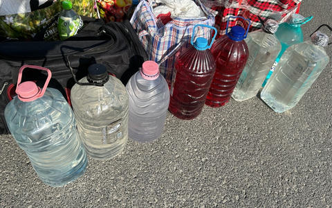 HZA-DA: Zoll durchleuchtet 70 Fahrzeuge - Zigaretten, Alkohol und mutmaßlich gefälschte Medikamente sichergestellt - Foto: presseportal.de