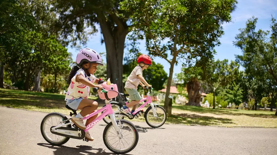 Stiftung Warentest-Sieger: woom GO als bestes Kinderfahrrad ausgezeichnet und startet in powder pink ins nächste Abenteuer - Bild: presseportal.de