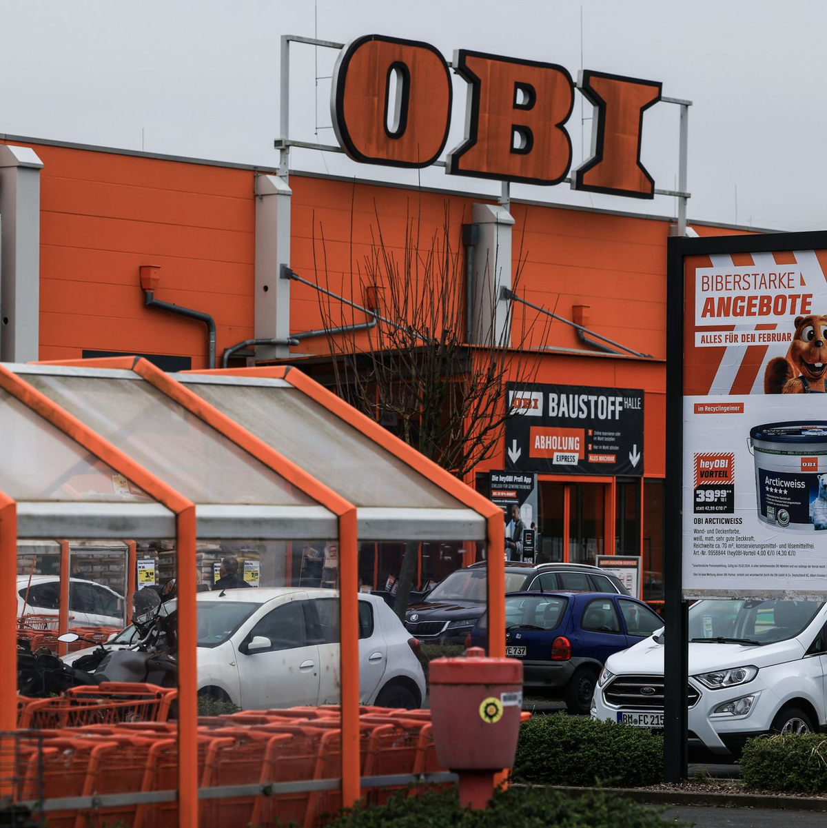 Obi zählt mit etwa 350 Filialen hierzulande zu den größten Baumarktketten. - Foto: Oliver Berg/dpa