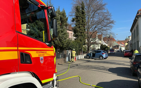 FW Speyer: Verkehrsunfall St.-German-Straße - Foto: presseportal.de