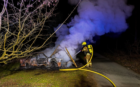 FW-DT: Pkw-Brand in Pivitsheide - Foto: presseportal.de