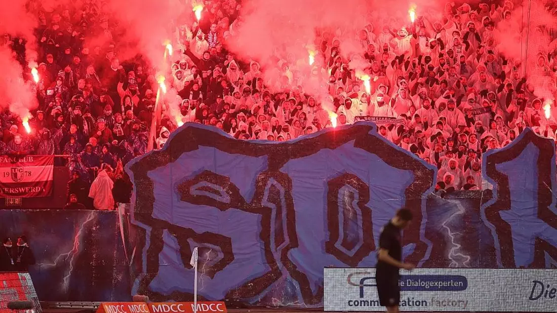 FCM-Fans mit Pyrotechnik beim Spiel gegen Dynamo Dresden am 26.01.2026 - Bild: via dts Nachrichtenagentur