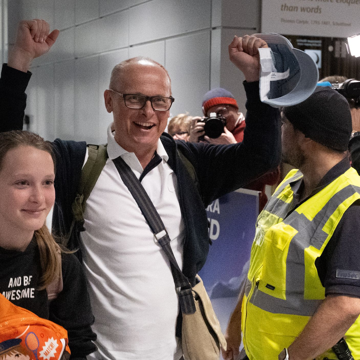Der Flieger landete kurz nach 13.30 Uhr. - Foto: Boris Roessler/dpa