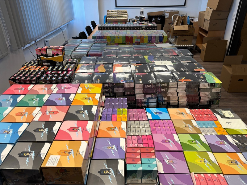 HZA-AC: Tausende unversteuerte E-Vapes / Zoll räumt Lager von Würselener Kiosk - Foto: presseportal.de