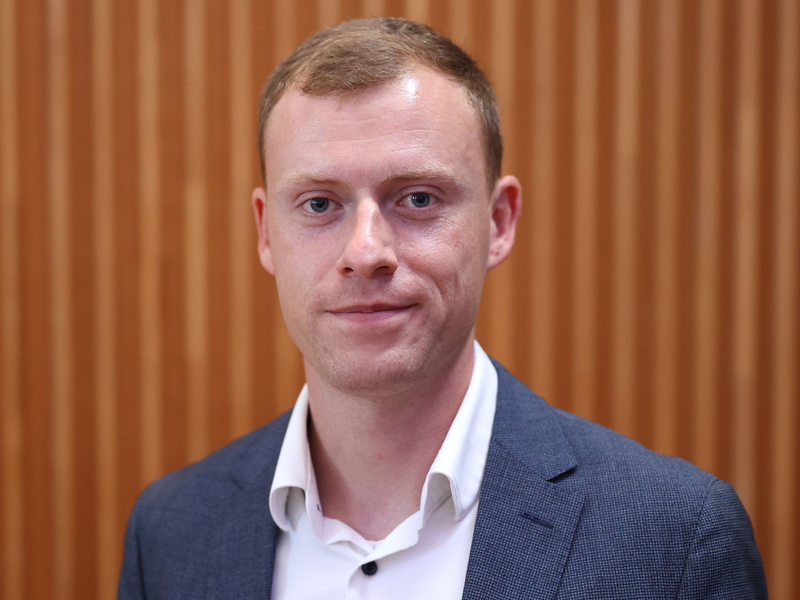 Der AfD-Bundestagsabgeordneten Jan Wenzel Schmidt muss im Zusammenhang mit der Vetternwirtschaftsdebatte die AfD-Fraktion verlassen. (Archivbild) - Foto: Peter Gercke/dpa