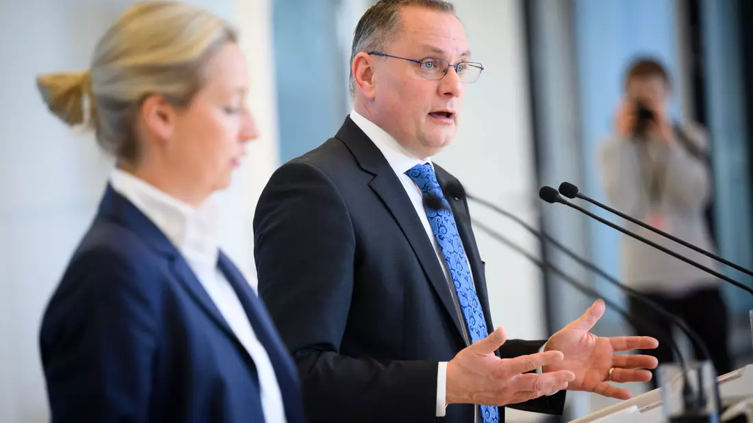 Die AfD-Fraktionsspitze um Alice Weidel und Tino Chrupalla hatte einen Ausschluss Wenzels beantragt. - Bild: Bernd von Jutrczenka/dpa