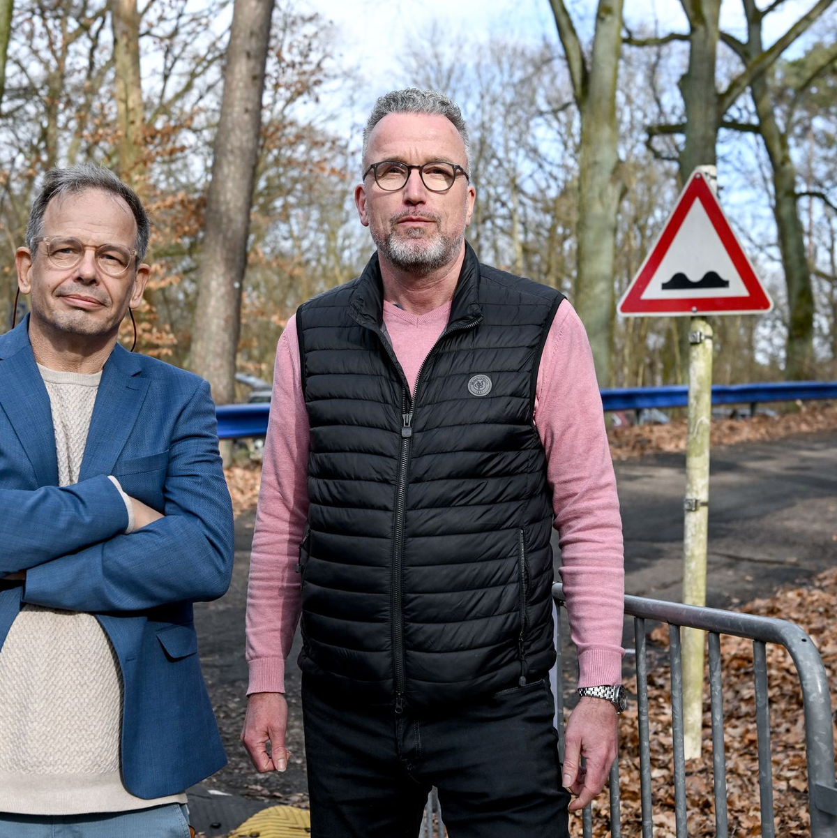 Hajo Seppelt und Jörg Mebus (r) wurde für die Pressekonferenz im Müggelturm nicht zugelassen (Archivbild) - Foto: Britta Pedersen/dpa