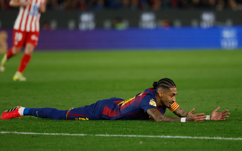 Raphinha und der FC Barcelona sind im Pokal an Atlético Madrid gescheitert. - Foto: Joan Monfort/AP/dpa Raphinha und der FC Barcelona sind im Pokal an Atlético Madrid gescheitert. - Foto: Joan Monfort/AP/dpa