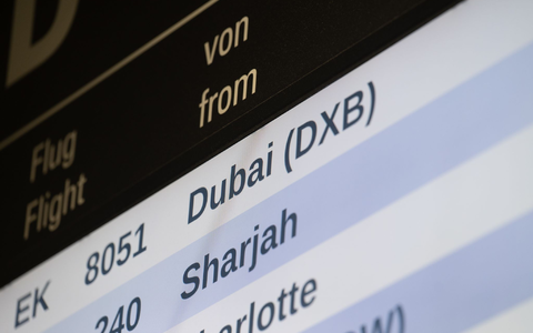 Wegen der Eskalation des Nahost-Konflikts sitzen Zehntausende Reisende in der Region fest. - Foto: Armin Weigel/dpa