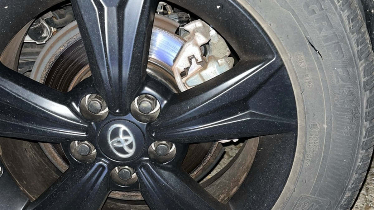 POL-MI: Sachbeschädigung an drei geparkten Pkw - Polizei sucht Zeugen - Foto: presseportal.de