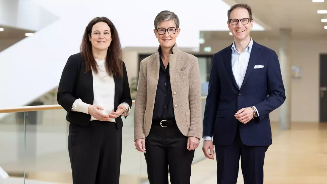 Geschäftsergebnis 2025: Roche in Deutschland zieht positive Bilanz / Roche wächst gegen den Trend und investiert über 700 Millionen Euro in Deutschland - Bild: presseportal.de