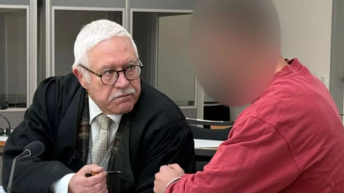 Der Richter sprach in seiner Urteilsbegründung von einer «sehr, sehr heftigen Tat». (Archivbild) - Bild: Martin Oversohl/dpa