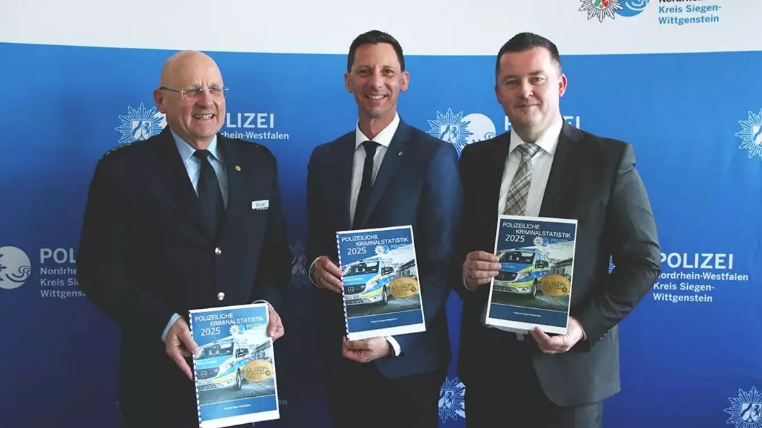 POL-SI: Kriminalstatistik für 2025 liegt vor: Kreispolizeibehörde Siegen-Wittgenstein zieht positive Bilanz - wieder höchste Aufklärungsquote in NRW und rückläufige Kriminalität - #polsiwi - Bild: presseportal.de