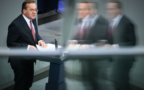 Verteidigungsminister Pistorius (SPD) stellt klar, dass sich Deutschland nicht am Iran-Krieg beteiligt. - Foto: Bernd von Jutrczenka/dpa