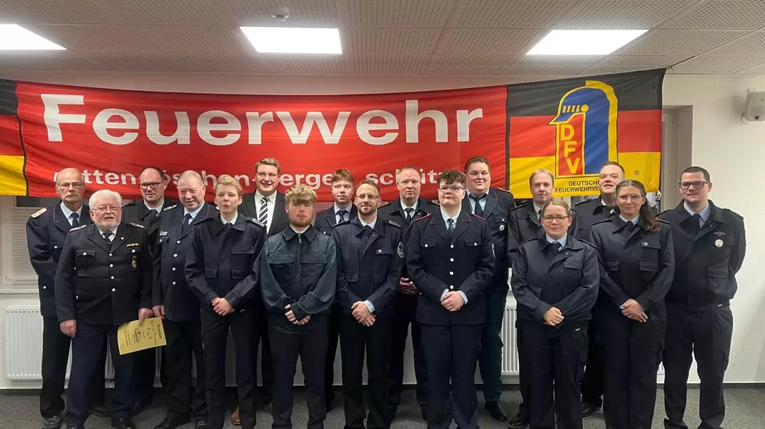 FFW Schiffdorf: Neue Technik und Beförderung - Jahreshauptversammlung Ortsfeuerwehr Schiffdorf - Bild: presseportal.de