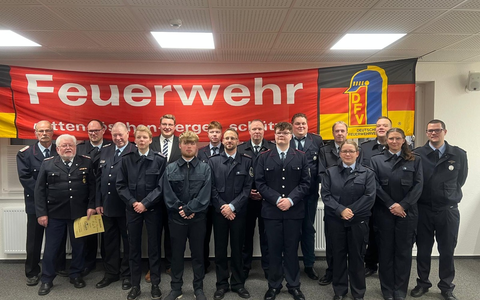 FFW Schiffdorf: Neue Technik und Beförderung - Jahreshauptversammlung Ortsfeuerwehr Schiffdorf - Foto: presseportal.de