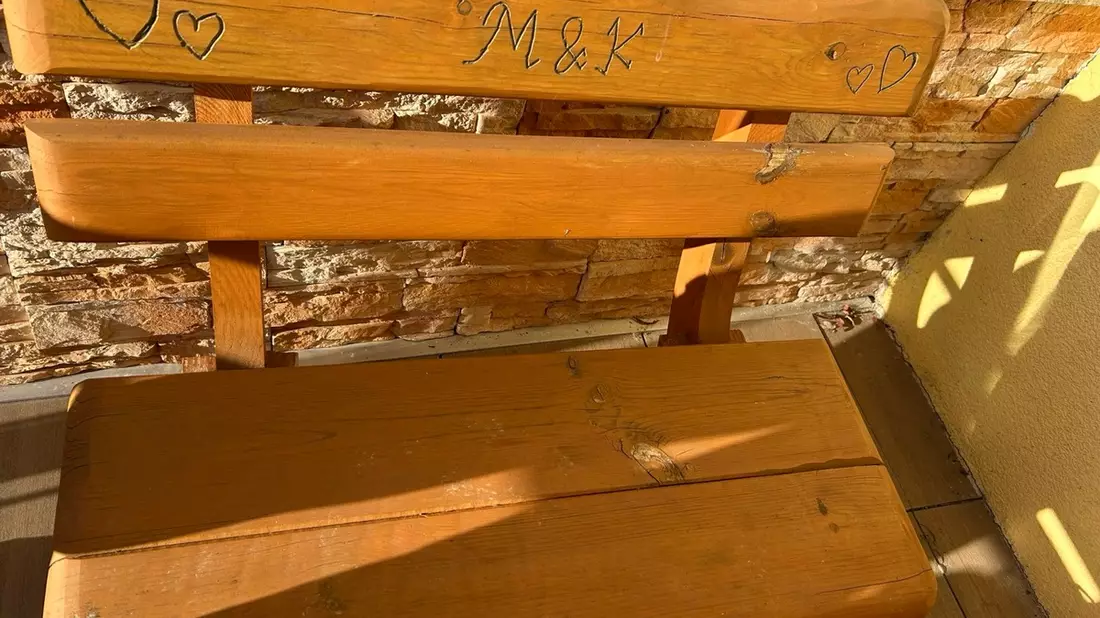 POL-PDTR: Markante Holzbank in Morbach (OT Rapperath) entwendet - Bild: presseportal.de