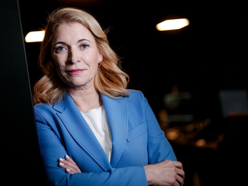 Bahnchefin Evelyn Palla verspricht Fahrgästen noch für dieses Jahr bessere Fahrgastinformationen. (Archivbild) - Foto: Kay Nietfeld/dpa