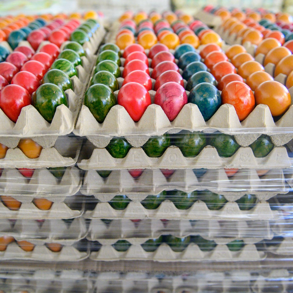 Färbereien kaufen vor Ostern viele Eier. Das verstärkt den Engpass. (Symbolbild) - Foto: Klaus-Dietmar Gabbert/dpa